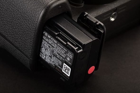 باتری Sony a6700