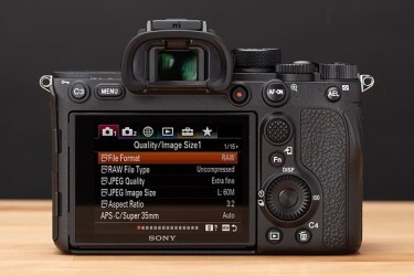 آموزش ساخت پروفایل اختصاصی رنگ برای مدل‌های A7R IV و A7S III