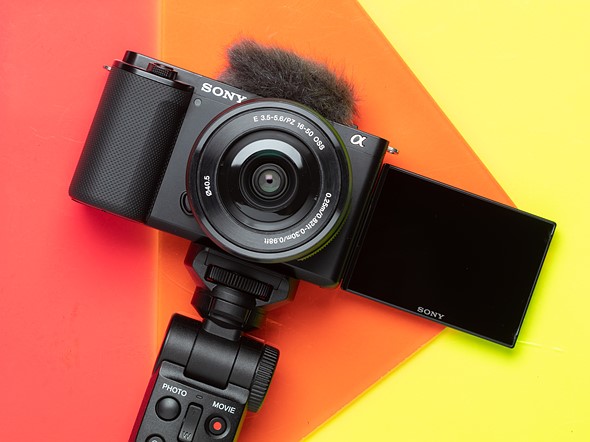 بررسی دوربین Sony ZV-E10