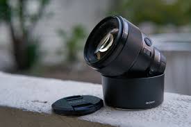 راهنمای خرید لنز Sony FE 85mm f/1.8؛ انتخابی هوشمندانه برای پرتره‌نگاری حرفه‌ای