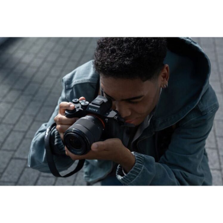 لنز سونی FE 28-70mm f/3.5-5.6 OSS: راهنمای جامع کاربردها و کاربران مناسب