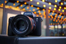 بررسی قیمت و ارزش خرید Sony A7 III در سال ۲۰۲۵