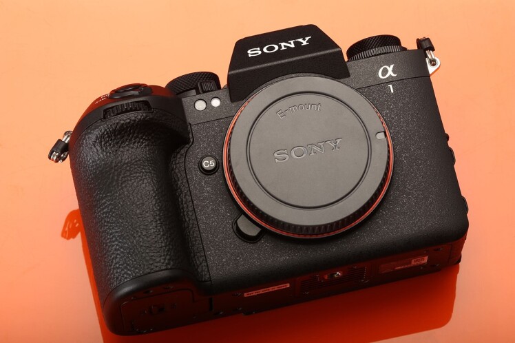 بررسی اولیه دوربین Sony Alpha 1 II