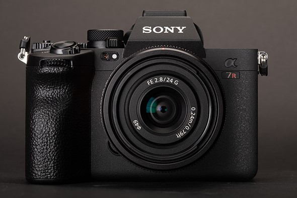 بررسی کامل Sony a7R V