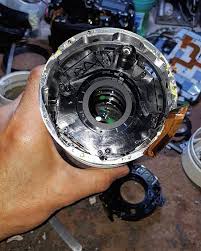 مقدمه‌ای بر ساختار لرزش‌گیر اپتیکی OSS و حساسیت‌های عملکرد آن در دوربین‌های APS-C و فول‌فریم سونی