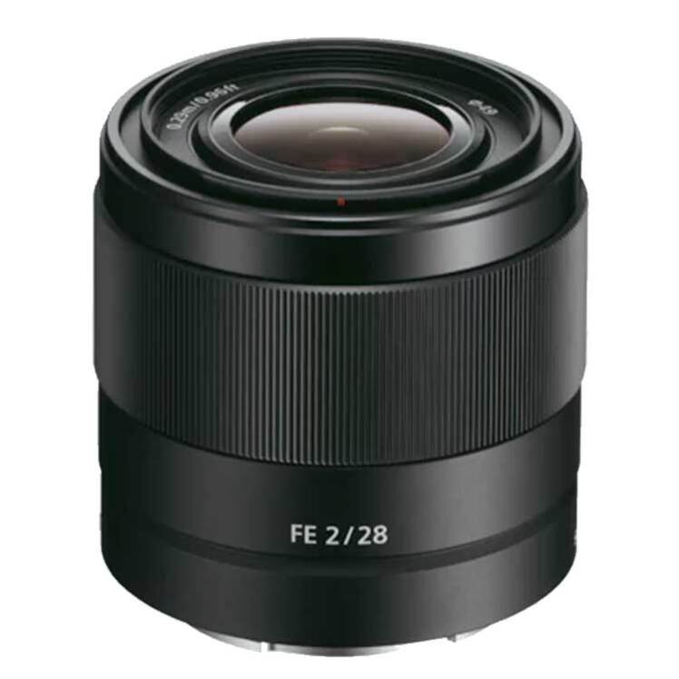 نقد و بررسی لنز Sony FE 28mm F2 پرایم سبک، سریع و استراتژیک در فول‌فریم سونی