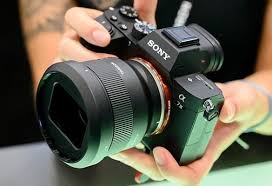 چطور لنز Tamron روی Sony Alpha برای تولید محتوا در اینستاگرام آماده‌سازی کنیم؟