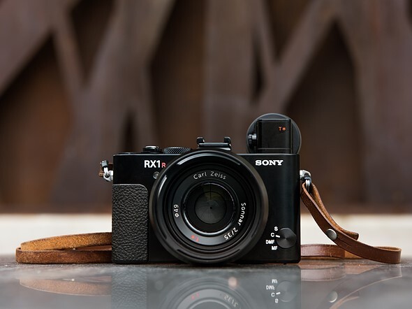 Sony Cyber-shot RX1R II؛ بررسی تخصصی یک دوربین فول‌فریم فوق‌فشرده با عملکرد حرفه‌ای