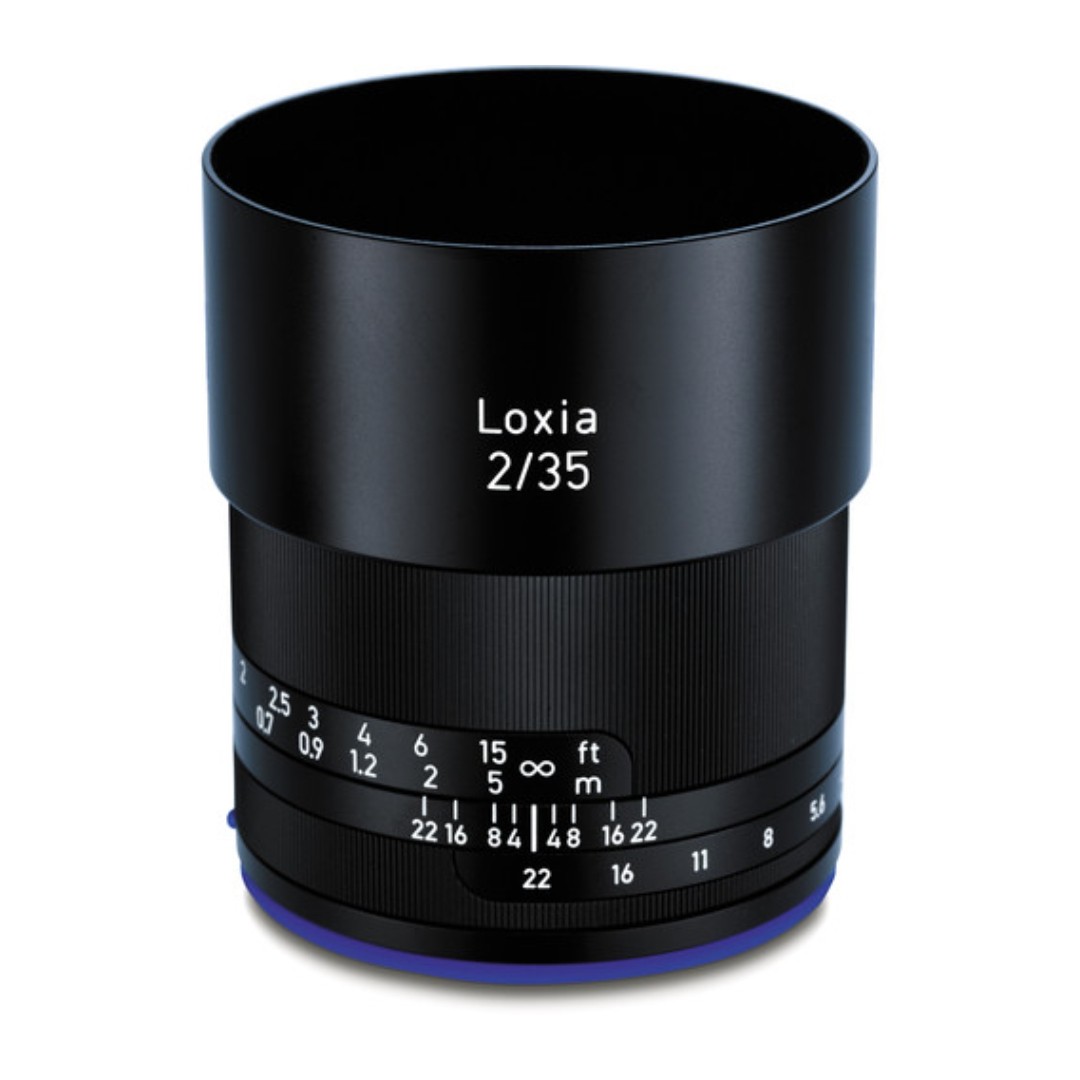 لنز ZEISS Loxia 35mm f/2؛ انتخابی بی‌نظیر برای عکاسی خیابانی با Sony Alpha