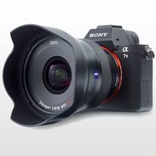 لنزهای زایس برای ویدئوهای حرفهای با Sony Alpha؛ فوکوس نرم و رنگ سینمایی