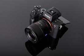 راهنمای خرید Sony a7R III: بررسی تخصصی و نکات خرید